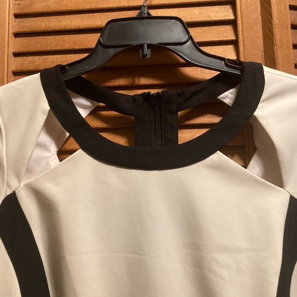 Marisa Kenson Collection Tiffany Ivory & Black Short Sleeve Dress - Picture 7 of 16